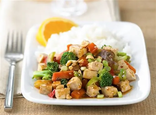 Жареный тофу с кунжутом