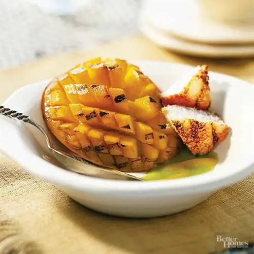 Цветки манго на гриле