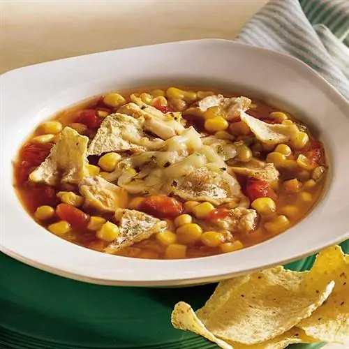 Суп с курицей и сальсой