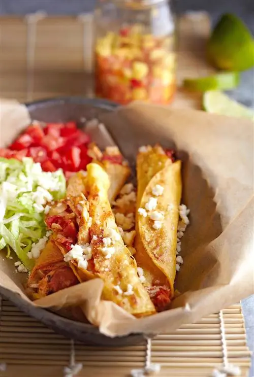 Тако Pollo Dorados (тако с золотой курицей)