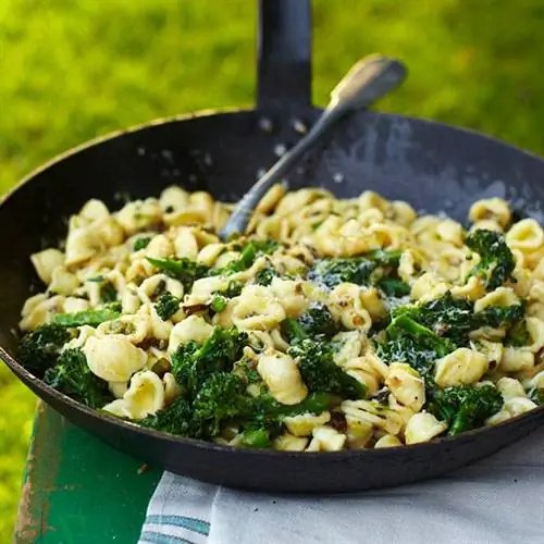 Брокколи и анчоусы Orecchiette