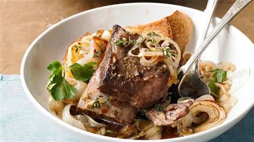 Французские луковые говяжьи короткие ребрышки