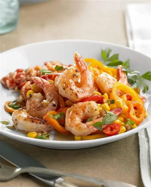 Креветки с перцем и кукурузой