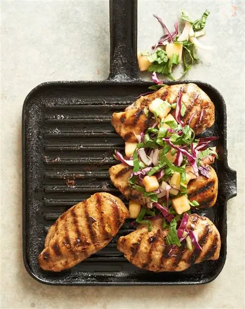 Вяленая курица и салат