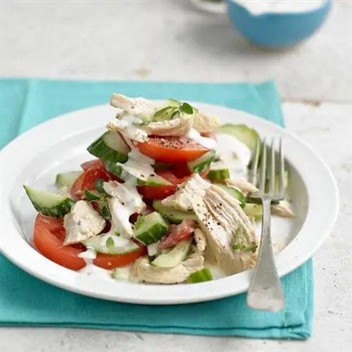 Салат из вареной курицы