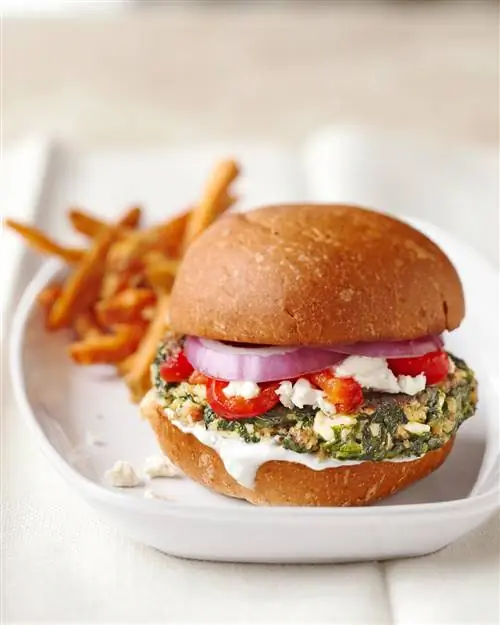 Греческие вегетарианские бургеры со шпинатом