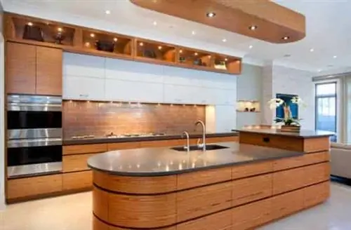 Функциональный дизайн кухни - остров с мойкой