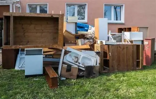 Как правильно избавиться от всего хлама в вашем доме