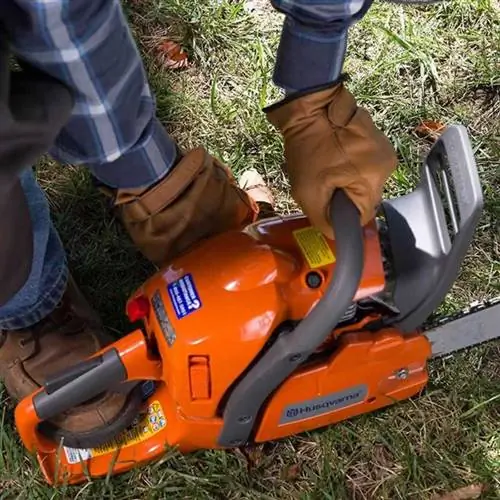 Как пользоваться бензопилой - начало