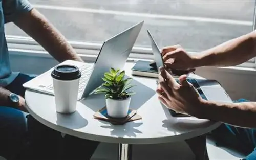 Лучше отремонтировать дом или купить новый?