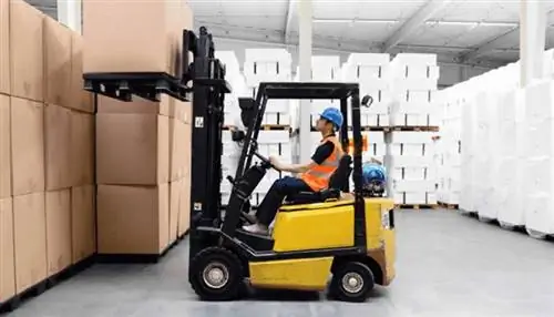 вилочный погрузчик