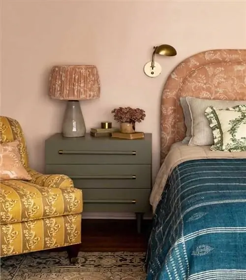 10 лучших идей прикроватных тумбочек для вашей спальни - шикарная тумбочка