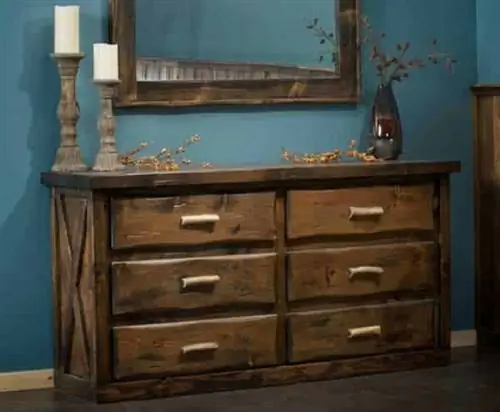 Комод в деревенском стиле