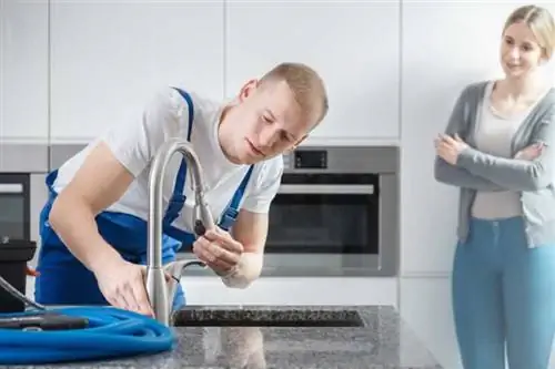 Вопросы, которые следует задать сантехнической компании перед приемом на работу - ремонт крана