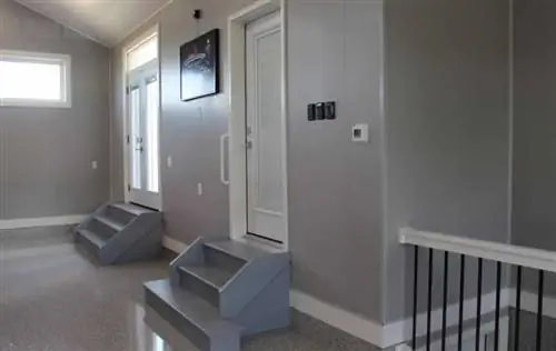 Будущее обшивки стен и потолка - двери