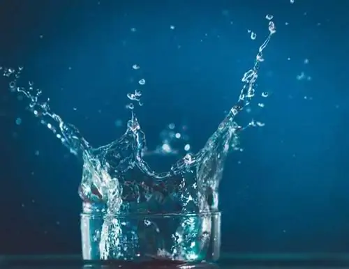 Почему часть водопроводной воды безопасна для питья, а часть нет - вода