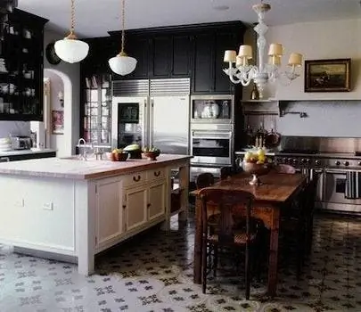 Encaustic Tile возвращается