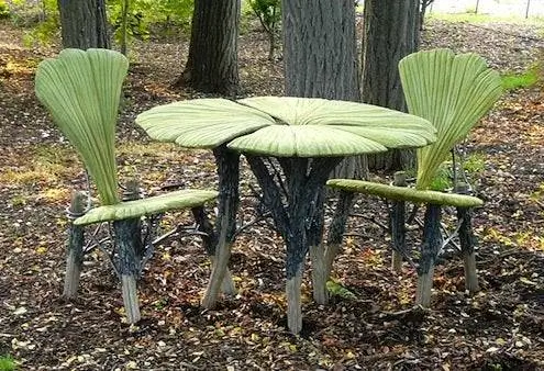 Стол и стулья из искусственного буа