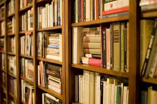 Книжные шкафы своими руками - ремонт
