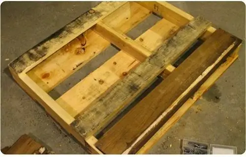Пуфик из поддонов своими руками - шаг 2