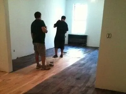 Деревянные полы становятся серыми - нанесение дыма