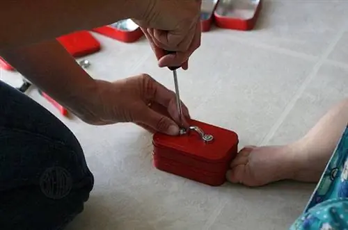 Проекты Altoid Tin - Mini Toolbox