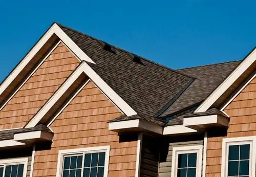 Bob Vila Radio: ключевые различия между этими популярными кровельными материалами