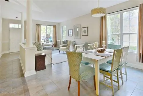 Pony Walls 101: где, когда и как установить эти комнатные перегородки