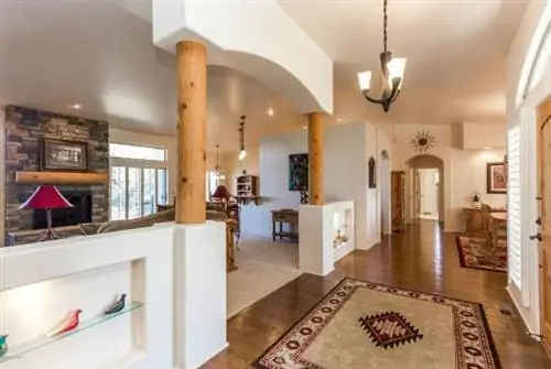 Pony Walls 101: где, когда и как установить эти комнатные перегородки