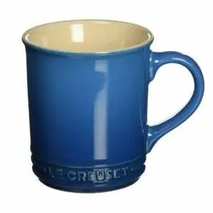 Лучший вариант кофейной кружки: керамическая кружка Le Creuset