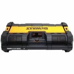 Лучший вариант радиостанции на строительной площадке: радиосистема DEWALT ToughSystem и зарядное устройство