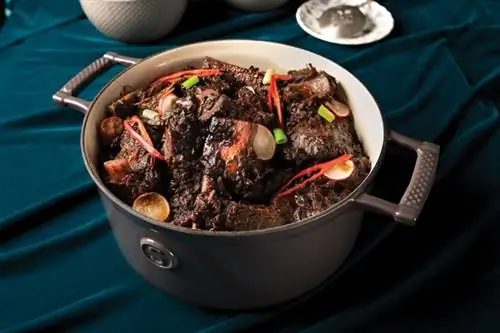 saveur выбирает чугунную посуду Macys