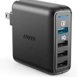 Лучший вариант настенного USB-зарядного устройства: Anker Quick Charge 3.0 43,5 Вт, 4-портовое настенное USB-зарядное устройство