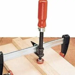 Лучший вариант деревообрабатывающих зажимов: Bessey KT5-1CP одношпиндельный краевой зажим