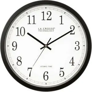 Лучший вариант настенных часов: La Crosse Technology WT-3143A-INT 14-дюймовые настенные часы