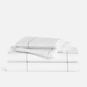 Лучший вариант роскошных простыней: Brooklinen Luxe Core Sheet Set