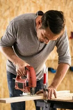 Как пользоваться лобзиком