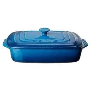Лучший вариант кастрюли: прямоугольная кастрюля Le Creuset с керамической крышкой