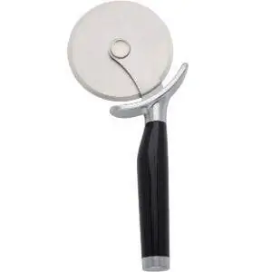 Лучшие варианты ножей для пиццы: классическое колесо для пиццы KitchenAid, 9 дюймов, черное