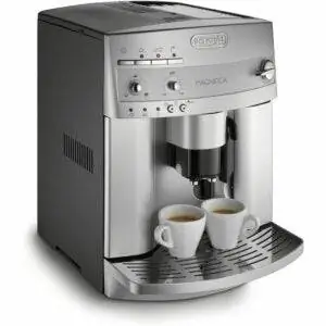 Лучшая кофеварка с вариантами кофемолки: De’Longhi ESAM3300 Automatic Espresso/Coffee Machine