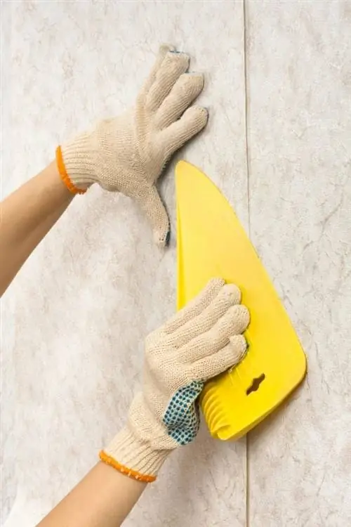 Восстановите отслоившиеся обои с помощью этих советов