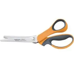 Лучшие варианты швейных ножниц: Fiskars 8 Inch Softgrip Pinking Shears