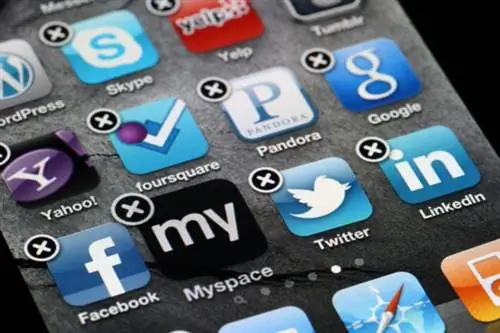 Удаление приложения Myspace - iPhone 4 Удаление приложения Myspace - iPhone 4