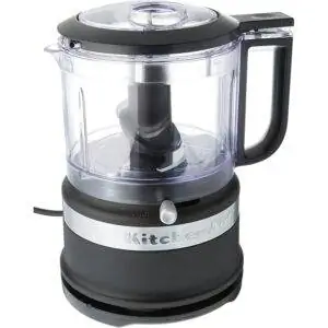 Лучший вариант измельчителя орехов: кухонный измельчитель KitchenAid на 3,5 чашки