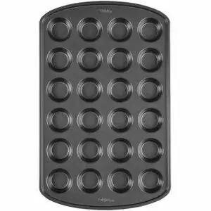 Лучший вариант формы для маффинов: Wilton Perfect Results Mini Muffin Pan Лучший вариант формы для маффинов: Wilton Perfect Results Mini Muffin Pan