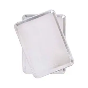 Лучший вариант противня: Nordic Ware Natural Aluminium Baker’s Half Sheet