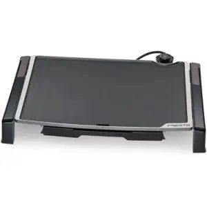 Лучший вариант сковороды для блинов: Presto 07073 Electric Tilt-N-fold Griddle