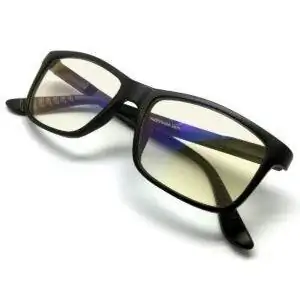 Лучший вариант очков с синим светом: очки J+S Vision Blue Light Shield для компьютерных игр