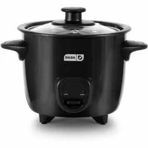 Лучший вариант японской рисоварки: мини-пароварка Dash DRCM200BK