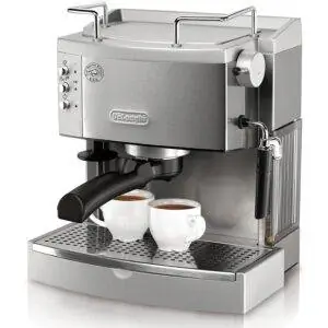 Лучший вариант ручной эспрессо-машины: De’Longhi 15 bar Pump Espresso Maker
